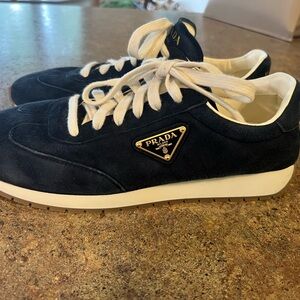 Women’s Prada Lane Suede Low-Top Bleu Sneakers Size 40.5EU Made In Italy!